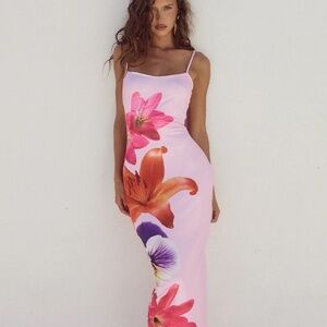 Runaway The Label - 	DEIA MIDI DRESS - MULTI FLOWER - XXS